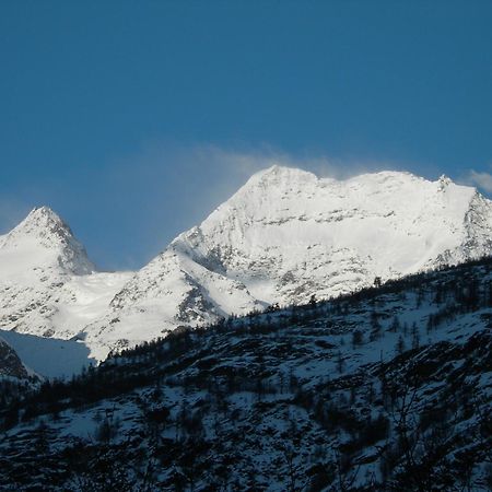 Hotel Adler Saas-Grund Exteriör bild
