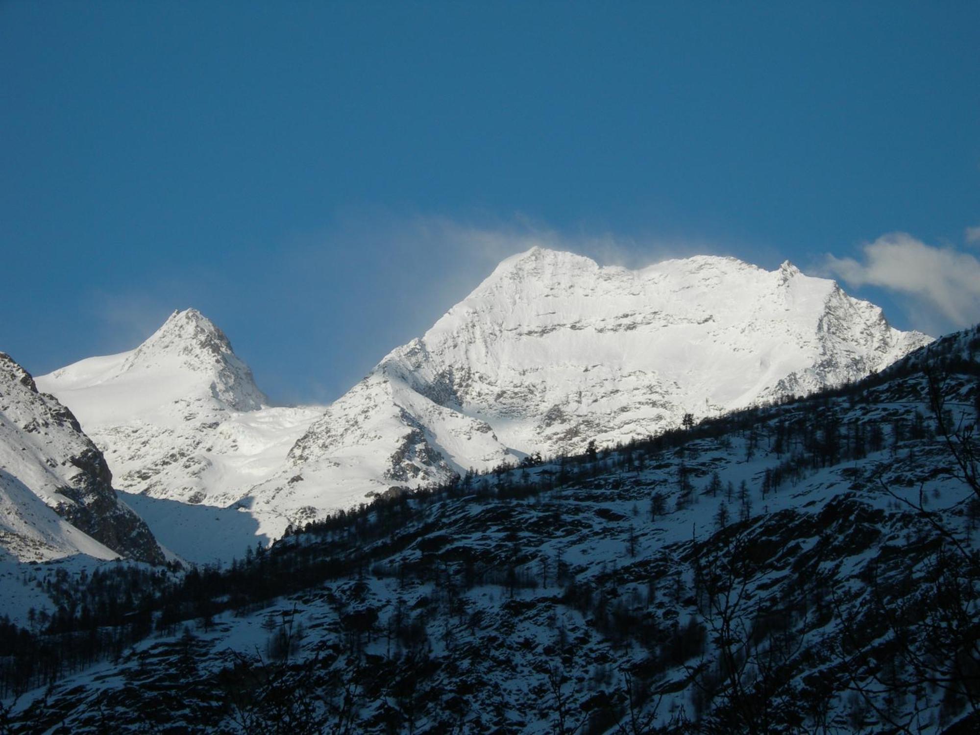 Hotel Adler Saas-Grund Exteriör bild