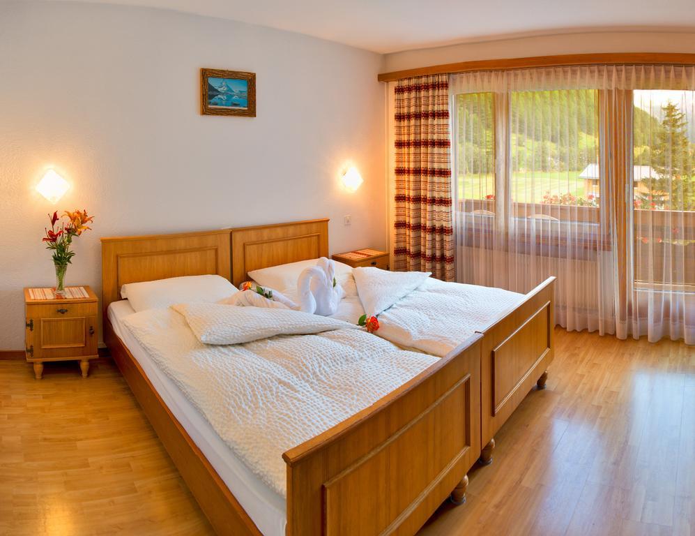 Hotel Adler Saas-Grund Exteriör bild